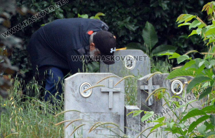 Хасковлии отдадоха почит към мъртвите на Черешова задушница