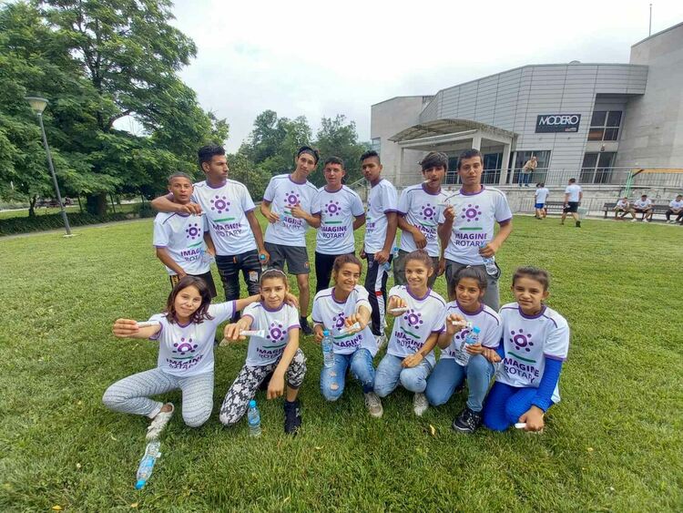 150 деца се включиха в лекоатлетически крос