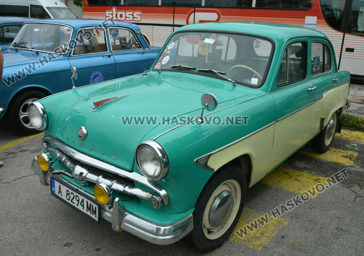 Национален събор на ретро коли Москвич в Хасково