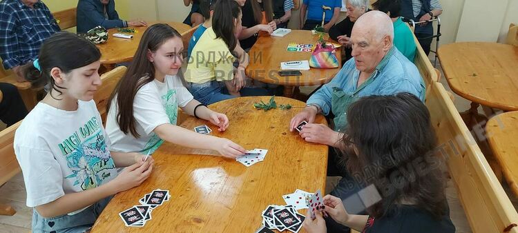 Ученици от Езиковата с проект „Аз живея тук и променям!