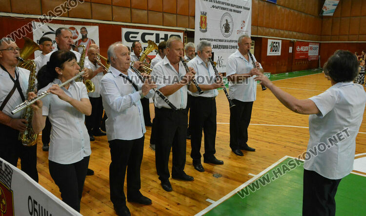 900 фолклористи във фестивала „Хайдушка софра“ в Хасково