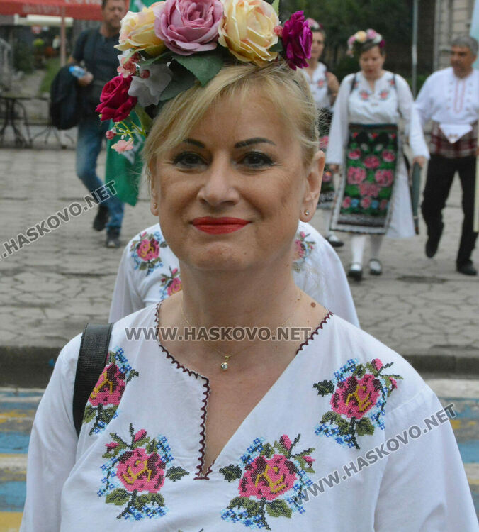 900 фолклористи във фестивала „Хайдушка софра“ в Хасково