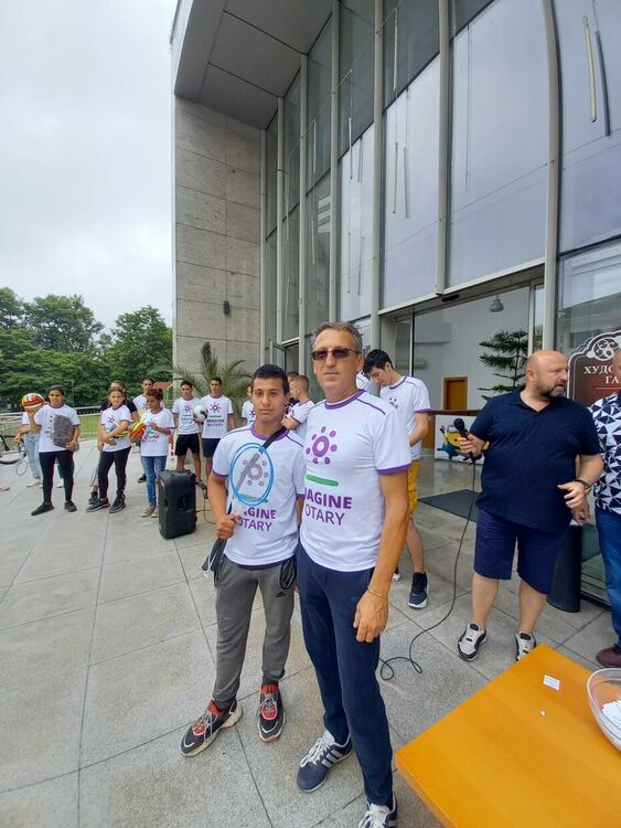 150 деца се включиха в лекоатлетически крос