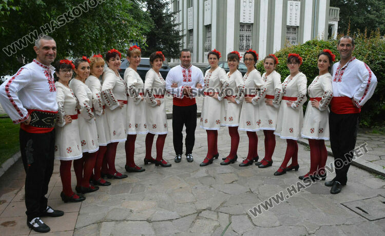 900 фолклористи във фестивала „Хайдушка софра“ в Хасково