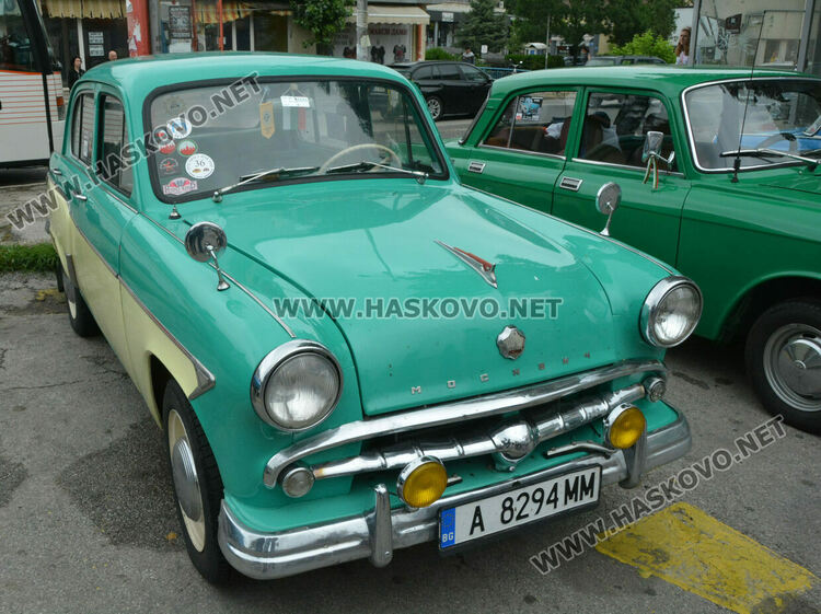 Национален събор на ретро коли Москвич в Хасково