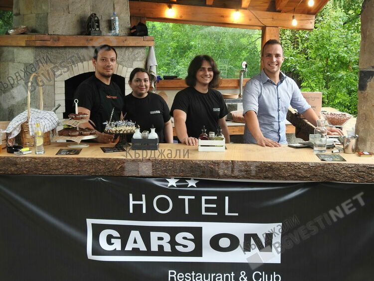 Щур купон на Джаз феста в Кърджали, фенове на музиката на крак пред талантите