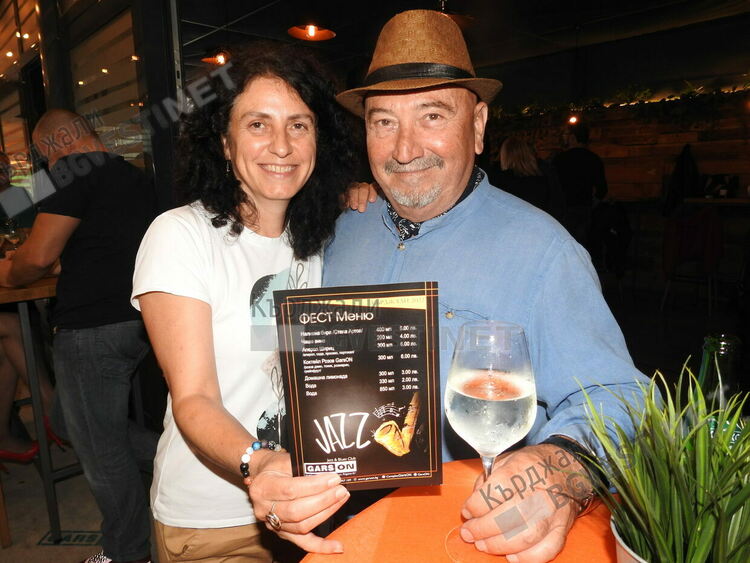 Щур купон на Джаз феста в Кърджали, фенове на музиката на крак пред талантите