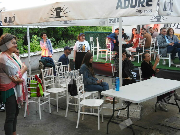 Щур купон на Джаз феста в Кърджали, фенове на музиката на крак пред талантите