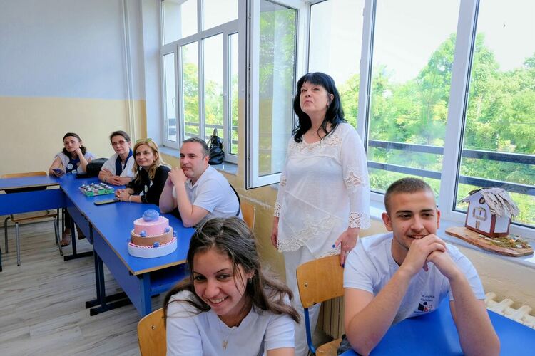 Гимназията по туризъм демонстрира иновативни уроци пред гости от три училища