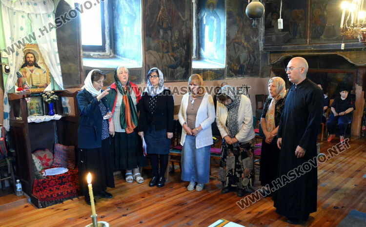 Свети Дух отбелязват миряните в с. Гарваново