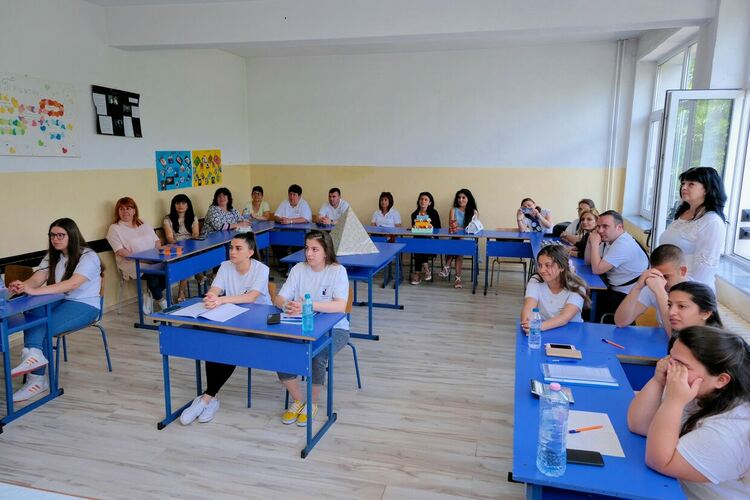 Гимназията по туризъм демонстрира иновативни уроци пред гости от три училища