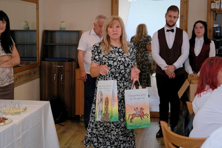 Гимназията по туризъм демонстрира иновативни уроци пред гости от три училища