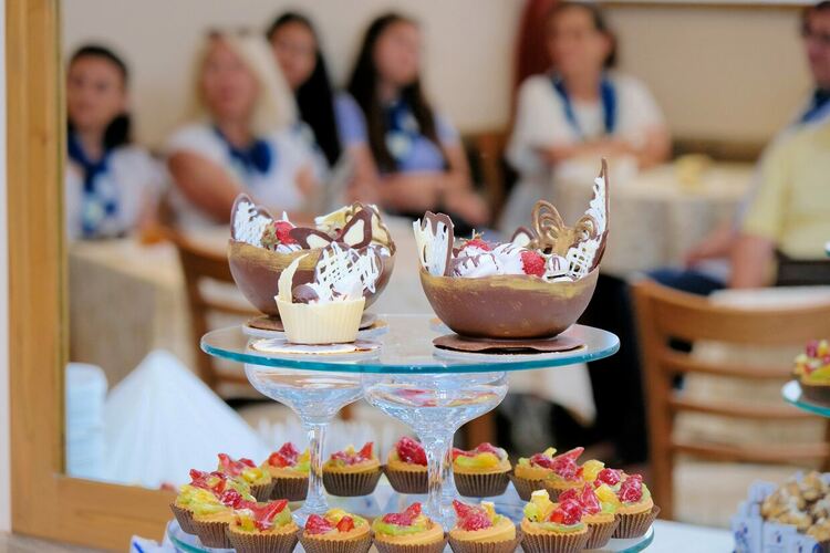 Гимназията по туризъм демонстрира иновативни уроци пред гости от три училища