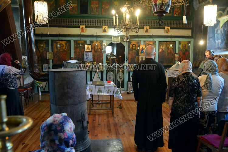 Свети Дух отбелязват миряните в с. Гарваново