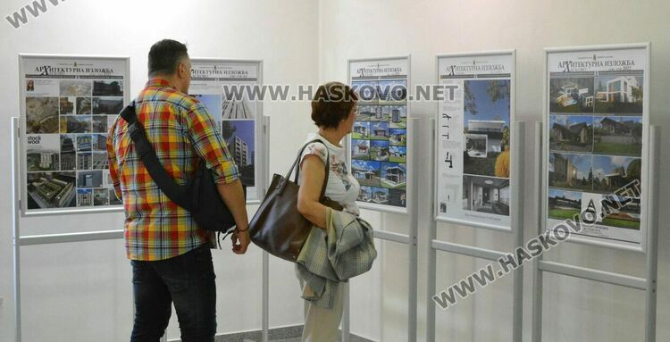 18 архитекти от Хасково подредиха проекти в галерия „Форум“
