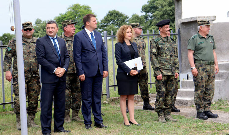 Паметен знак за 60 г. на Учебен полигон &bdquo;Корен&ldquo;, отличиха военнослужещи