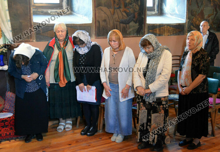 Свети Дух отбелязват миряните в с. Гарваново