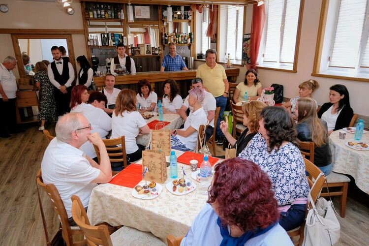 Гимназията по туризъм демонстрира иновативни уроци пред гости от три училища