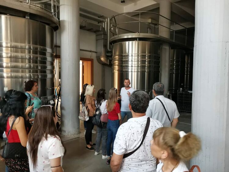 Гимназията по туризъм демонстрира иновативни уроци пред гости от три училища