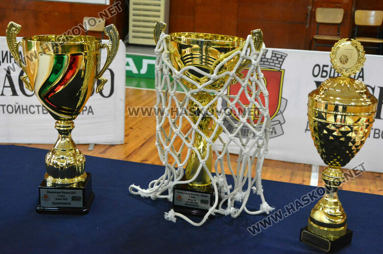 Посрещнаха баскетболните шампиони, целта им е “А” група