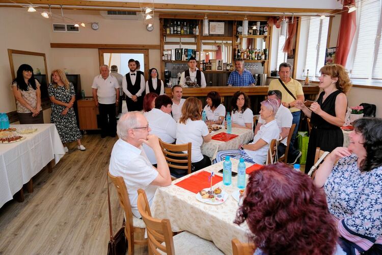 Гимназията по туризъм демонстрира иновативни уроци пред гости от три училища