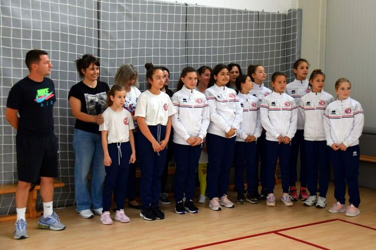 Кметът на Асеновград гостува на шампионите по волейбол от Тополово 