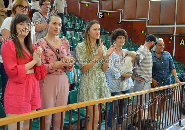 Посрещнаха баскетболните шампиони, целта им е “А” група