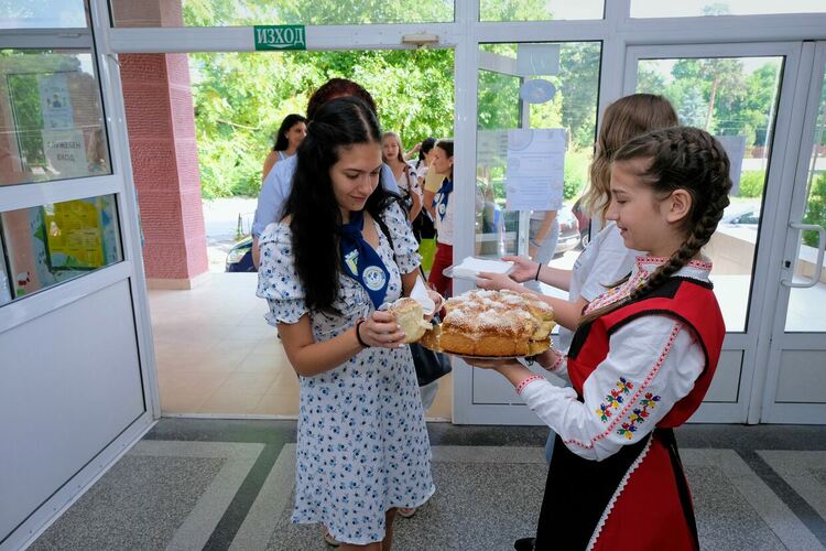 Гимназията по туризъм демонстрира иновативни уроци пред гости от три училища