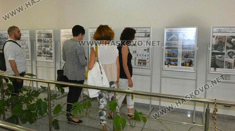 18 архитекти от Хасково подредиха проекти в галерия „Форум“