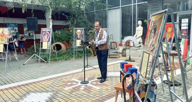 Музика, магия, танци, Астор, Сенко, факира Мити в лятна читалня на ГБ