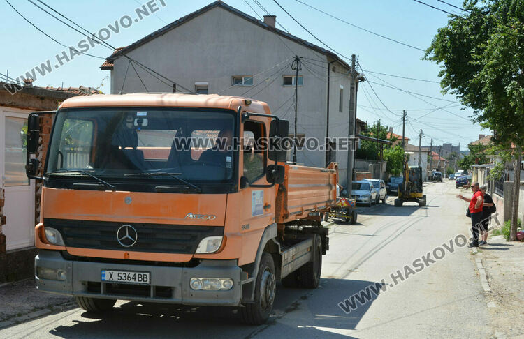 ВиК с акция срещу длъжници в „Република“: плащат, когато багерът започне да копае