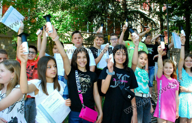 За  4А клас от училище „Иван Рилски“ най-важните уроците са между редовете