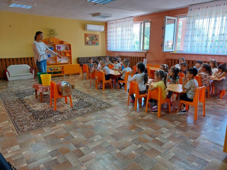 Община Първомай и "Булекопак" организираха творческа  работилница за деца