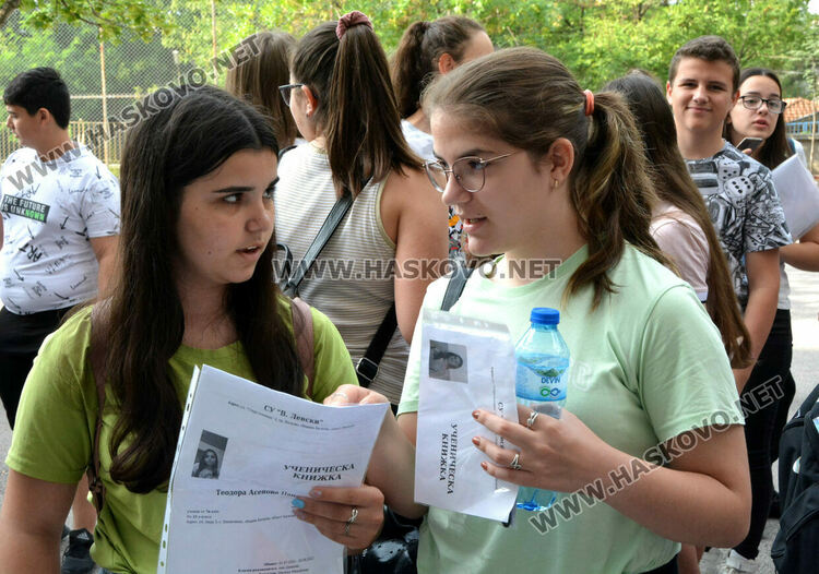 Седми и десети клас са на национално външно оценяване по математика