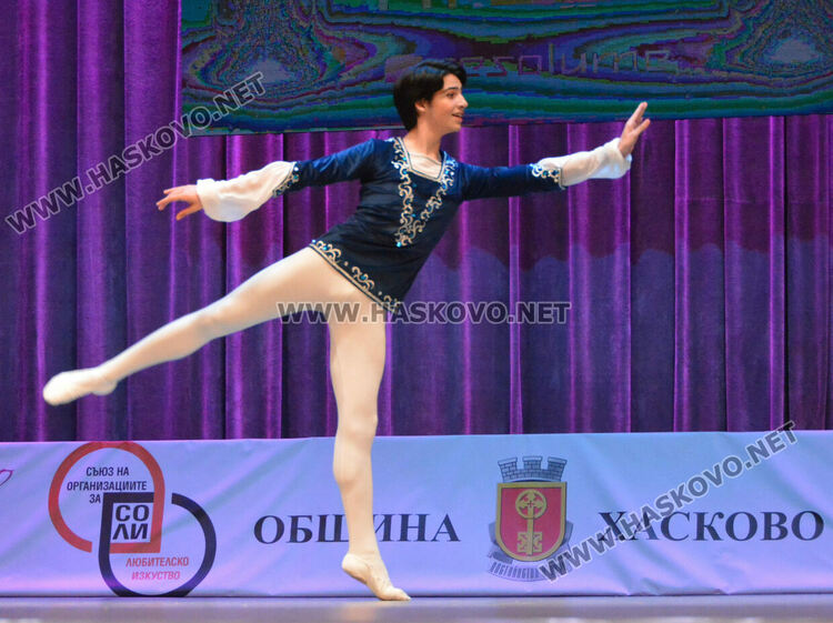 Танцово вълшебство на три сцени в Хасково