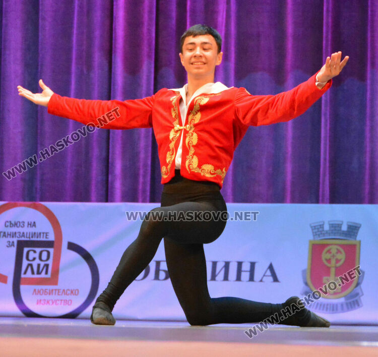 Танцово вълшебство на три сцени в Хасково