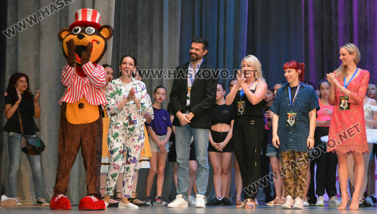 Танцово вълшебство на три сцени в Хасково