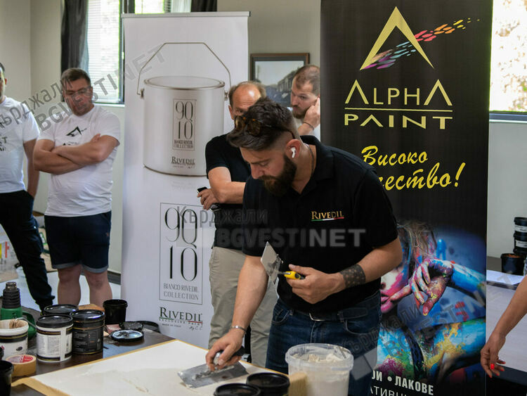 Строителните предприемачи в Кърджали с изключителен интерес към новите декоративни мазилки, представени от фирма АЛФА ПЕЙНТ ЕООД - хитови италиански продукти
