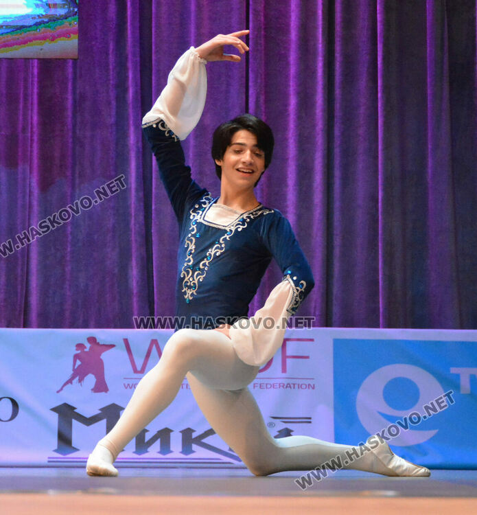 Танцово вълшебство на три сцени в Хасково