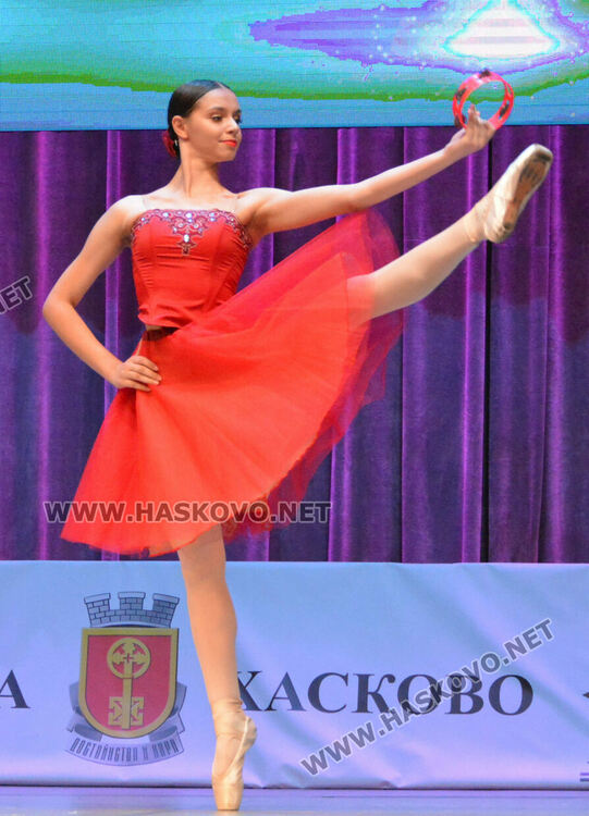 Танцово вълшебство на три сцени в Хасково