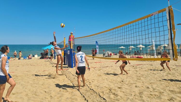 Три купи завоюваха в първия ден на работническия спортен фестивал плувците от РК „Спорт и здраве”