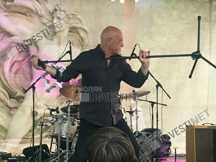 62-години Обединен Смолян! Стотици пяха  и танцуваха със "Сигнал"