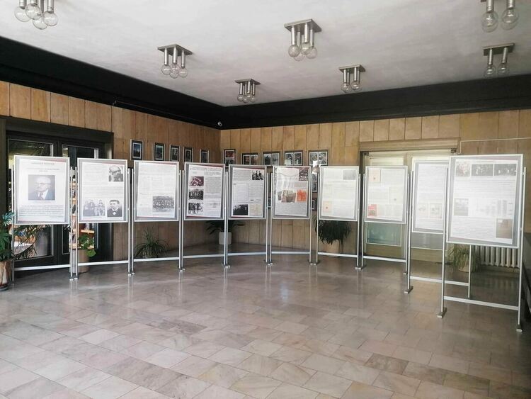 Регионалната библиотека кани на изложба на патрона си Николай Вранчев