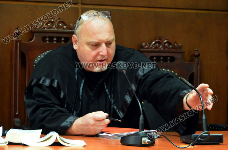 Собственикът на кучето, нахапало момче във Въгларово на свобода с гаранция от 6 хил.лв