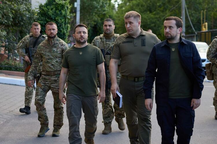 Зеленски в Одеса за организирането на коридор за изнасяне на зърно