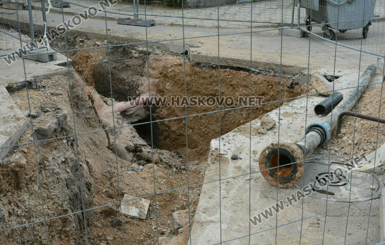  Реорганизация на движението  по бул. „Освобождение“ заради подмяна на водопровода по ул. „Македония“