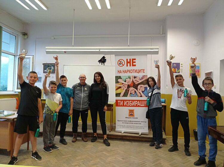 Ученици отбелязаха с турнири по шах Международния  ден за борба с нелегалния трафик на наркотици 