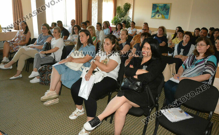 Проучване: 9 от 10 души в риск от бедност изпитват материални лишения