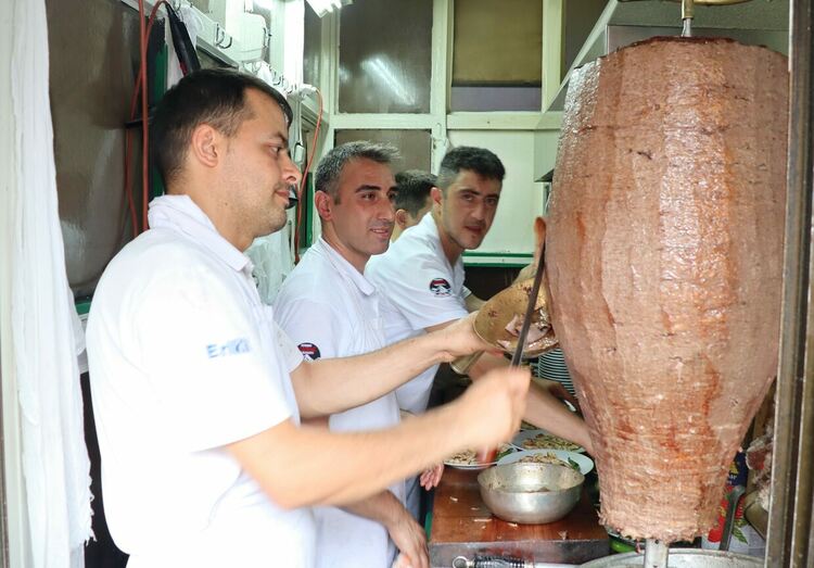„Улудаг Кебап“в Бурса кралят на кебапите в Турция