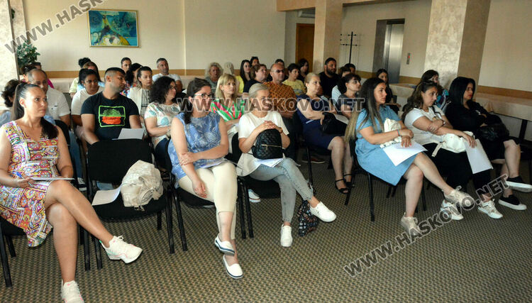 Проучване: 9 от 10 души в риск от бедност изпитват материални лишения